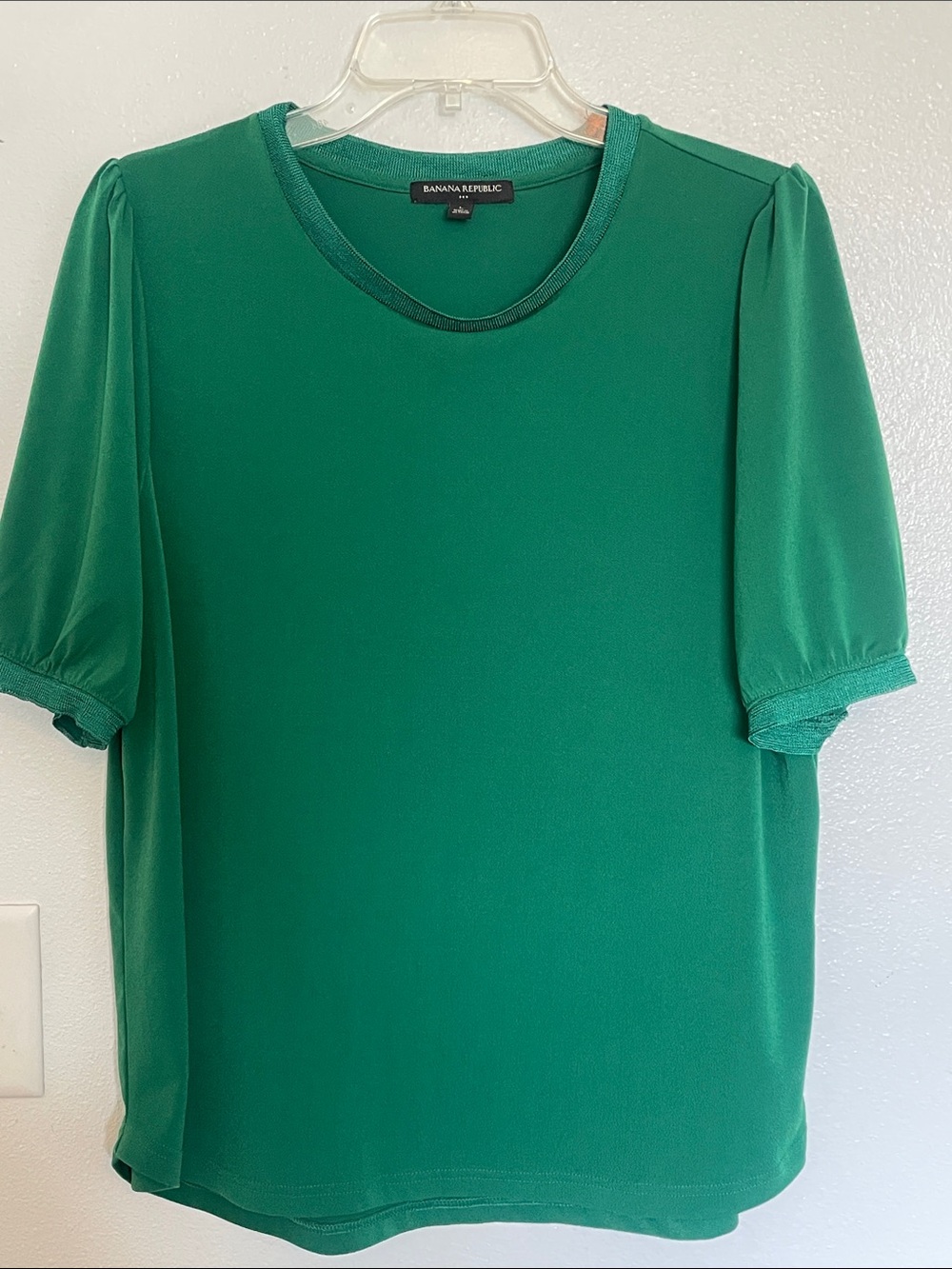 Banana Republic Women's Emerald Green Short Sleeve Blouse